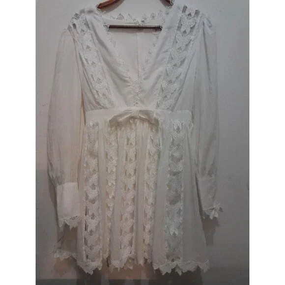 L'atiste By Amy Babydoll Mini Dress Lace Deep V Neckline Size Medium White - Picture 4 of 14